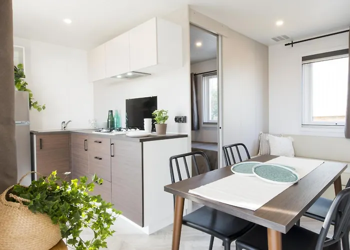 Lido Verbano Village אתר קמפינג 3*