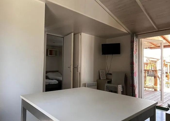 Lido Verbano Village אתר קמפינג 3*