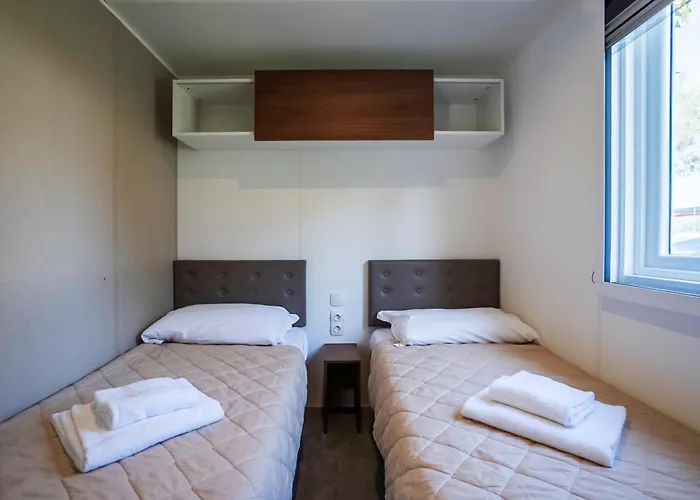 אתר קמפינג Lido Verbano Village קסטלטו סופרה טיצ'ינו