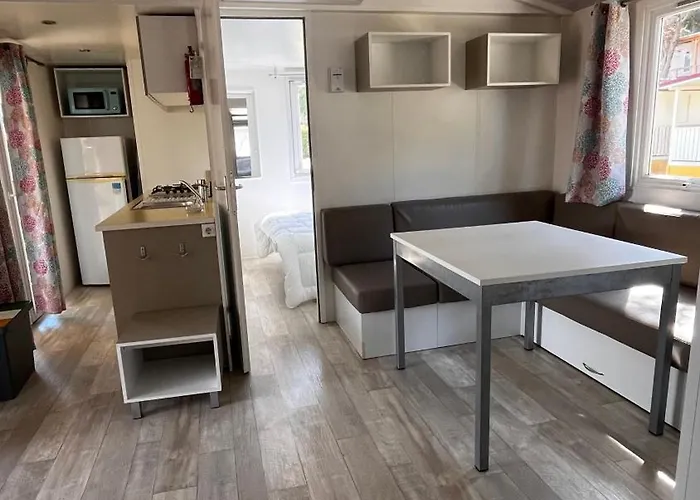 Lido Verbano Village אתר קמפינג קסטלטו סופרה טיצ'ינו